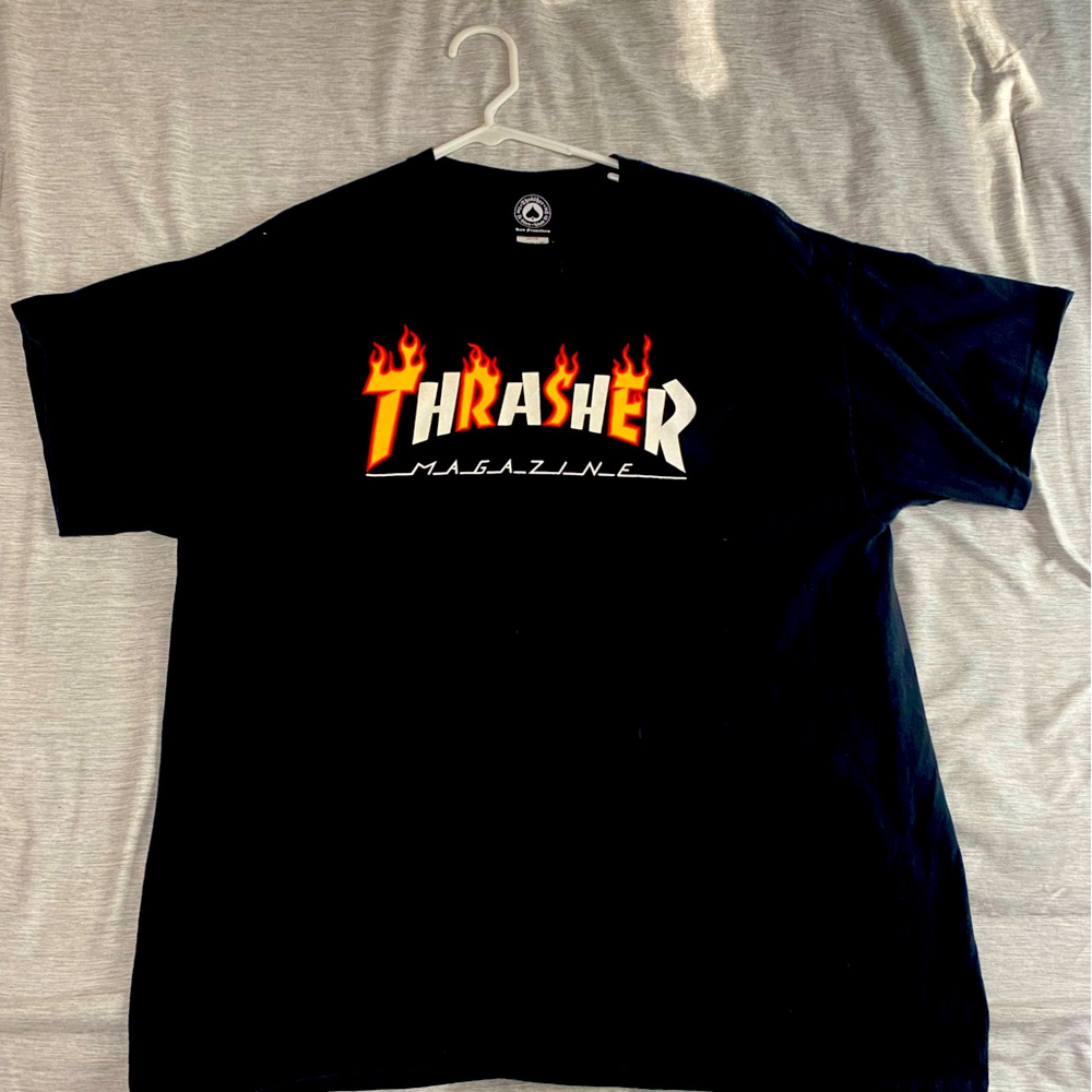Men’s XL Thrasher T-Shirt like new